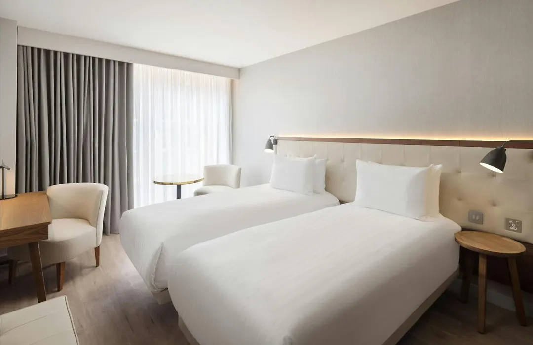 Ac Hotel By Marriott Glasgow-1